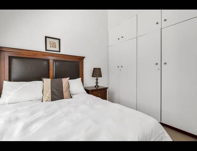 2 BEDROOM TOWNHOUSE FOR SALE IN SANDOWN